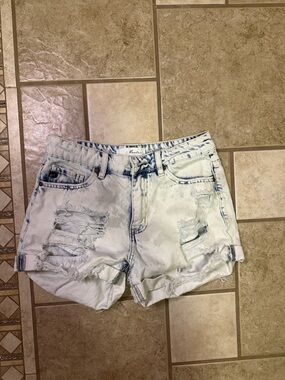 KanCan Acid Wash Distressed Light Blue Denim Shorts
